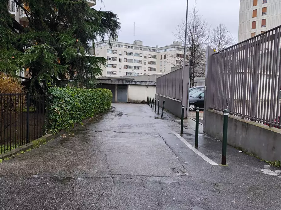 Immagine 9 di Box auto in vendita  in Corso Grosseto 301/A a Torino