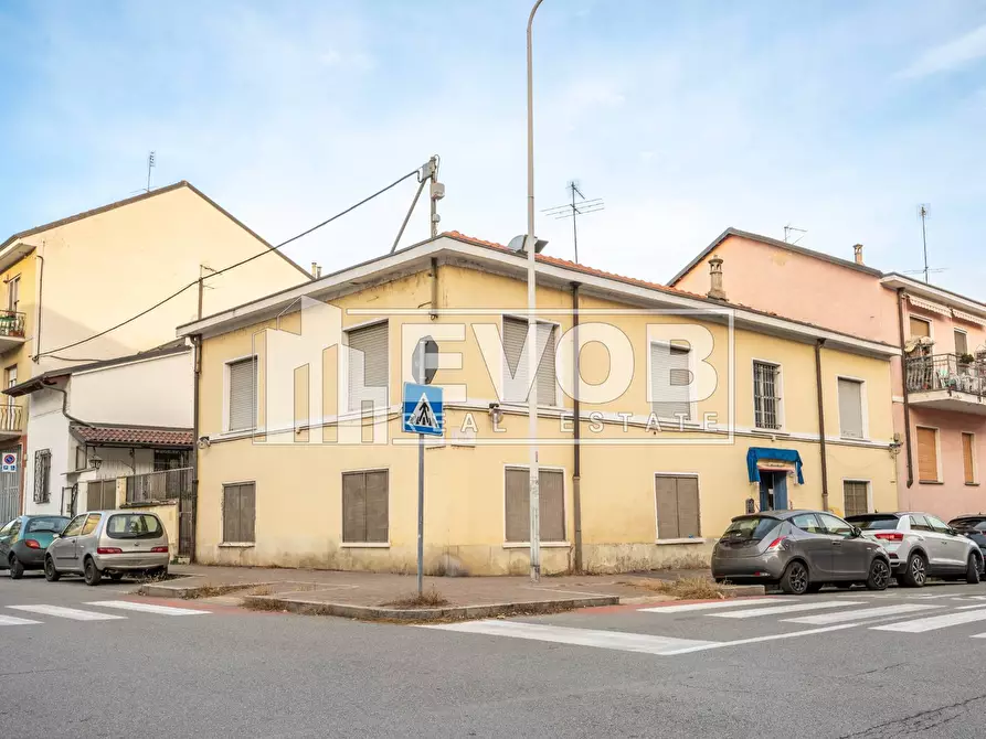 Immagine 40 di Locale commerciale in vendita  in Via bellini 9 a Moncalieri