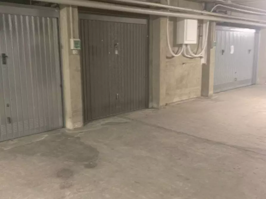 Immagine 11 di Box auto in vendita  in Via Olevano 115 a Grugliasco