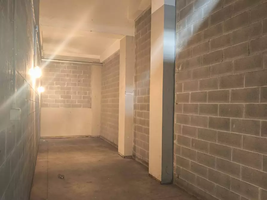 Immagine 10 di Box auto in vendita  in Corso Francia 351 a Torino