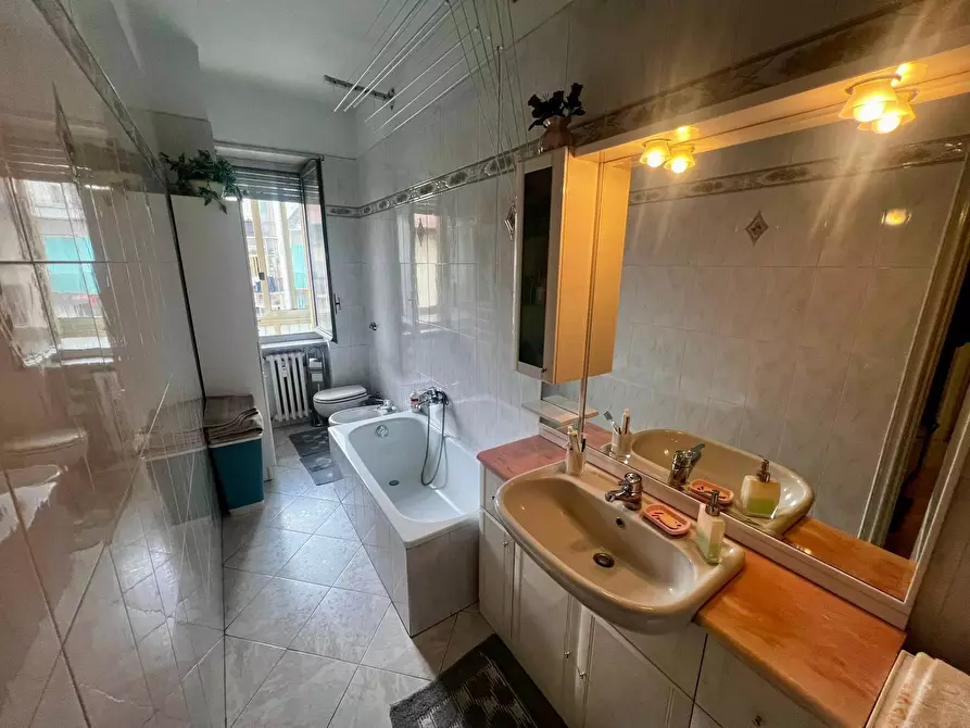 Immagine 8 di Appartamento in vendita  in via fossata 30 a Torino