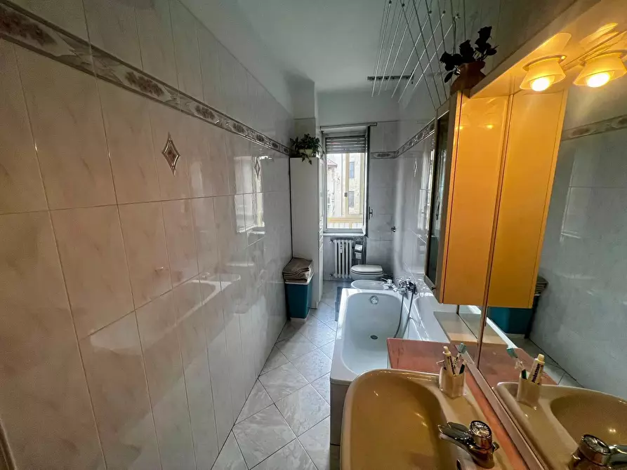 Immagine 15 di Appartamento in vendita  in via fossata 30 a Torino