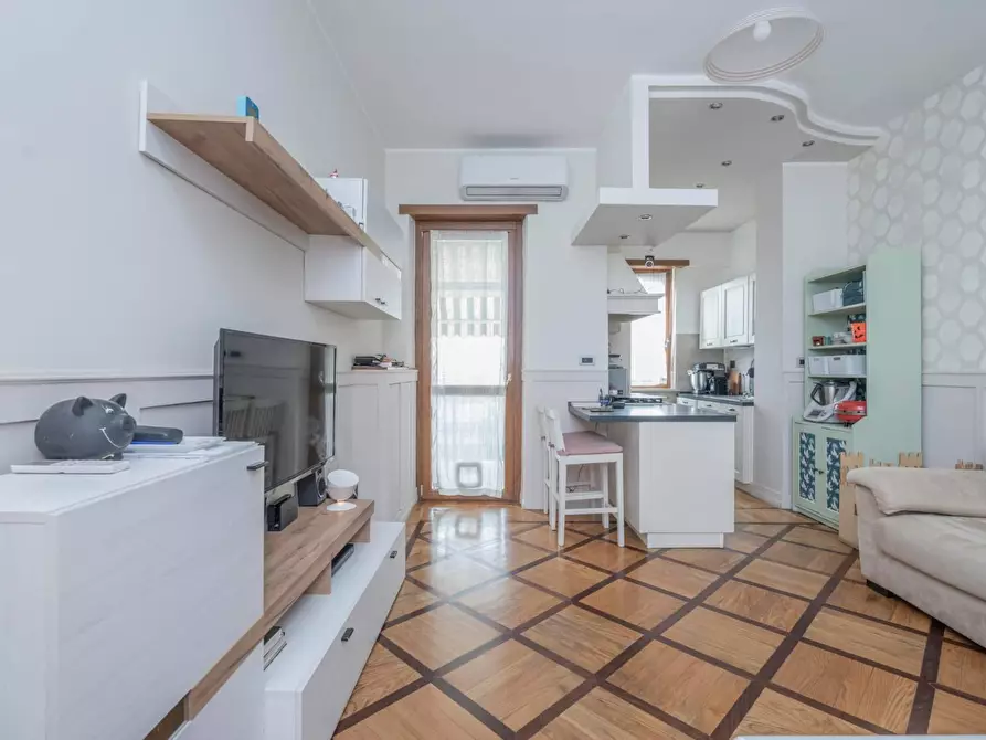 Immagine 4 di Appartamento in vendita  in Via Venaria 73 a Torino