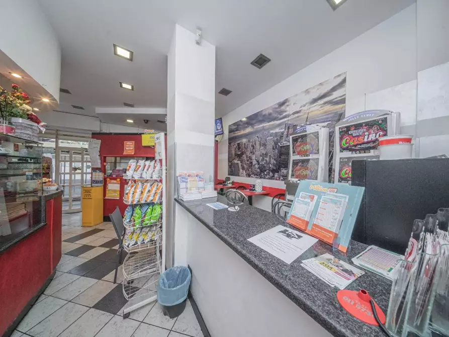 Immagine 6 di Attività commerciale in vendita  in corso francia 391 a Torino