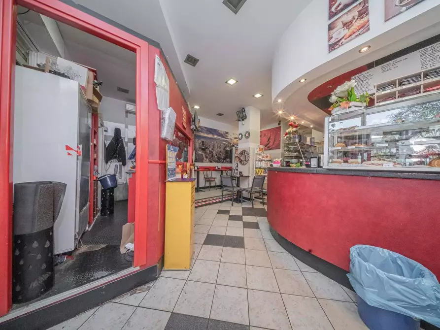 Immagine 17 di Attività commerciale in vendita  in corso francia 391 a Torino