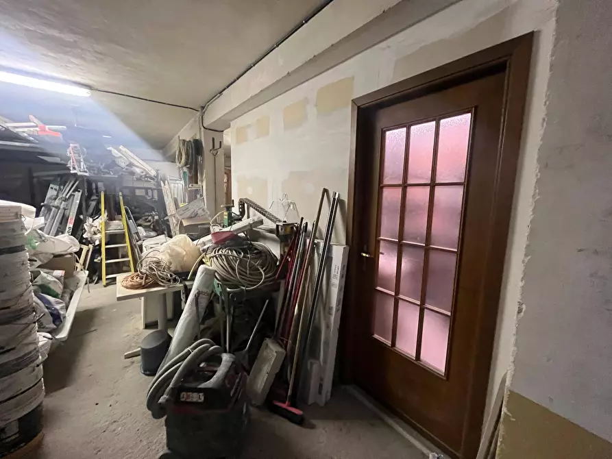 Immagine 6 di Magazzino in vendita  in via fenestrelle 96 a Nichelino