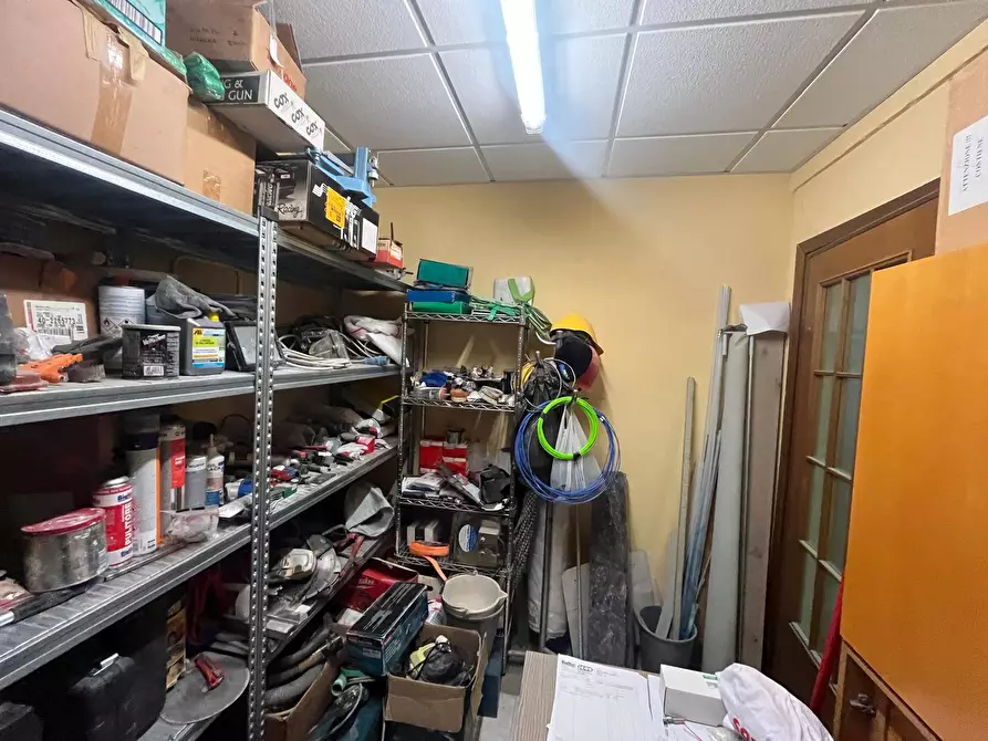 Immagine 7 di Magazzino in vendita  in via fenestrelle 96 a Nichelino