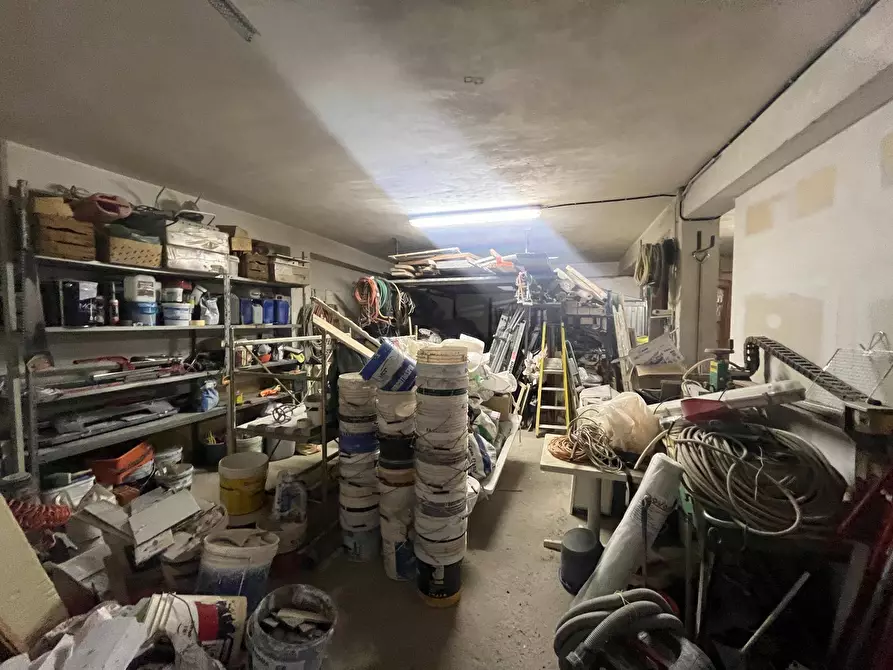 Immagine 15 di Magazzino in vendita  in via fenestrelle 96 a Nichelino