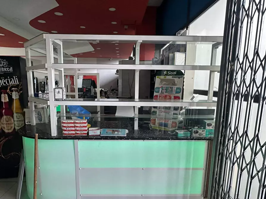 Immagine 9 di Attività commerciale in vendita  in Via Roma 54 a Trofarello