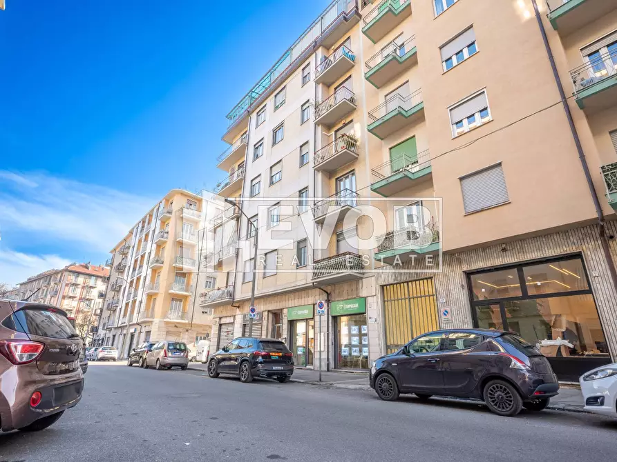 Immagine 3 di Appartamento in vendita  in Via Bernardino Luini 81 a Torino