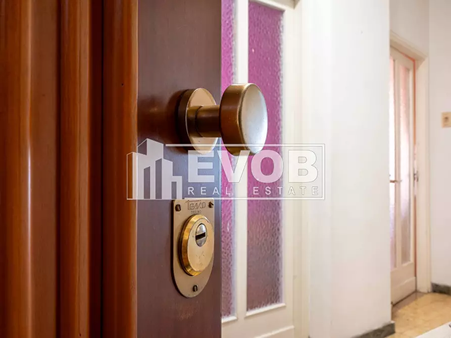 Immagine 7 di Appartamento in vendita  in Via Bernardino Luini 81 a Torino