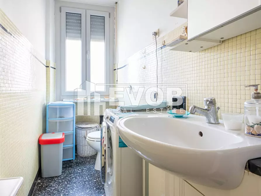 Immagine 9 di Appartamento in vendita  in Via Bernardino Luini 81 a Torino