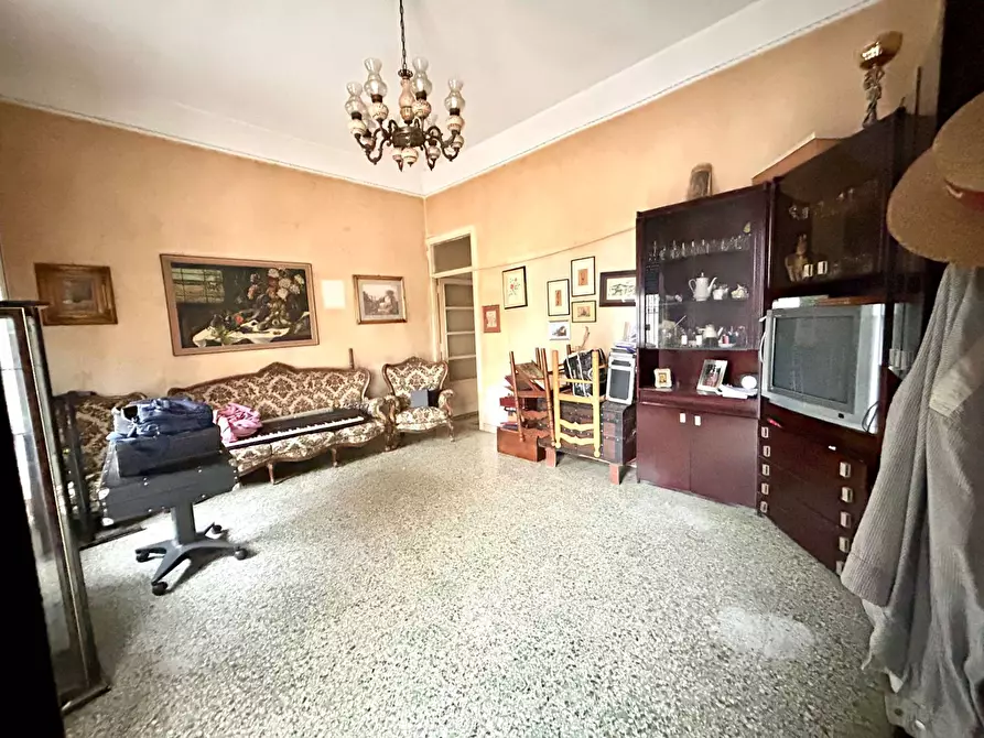 Immagine 3 di Ufficio in affitto  in Via Clanio a Acerra