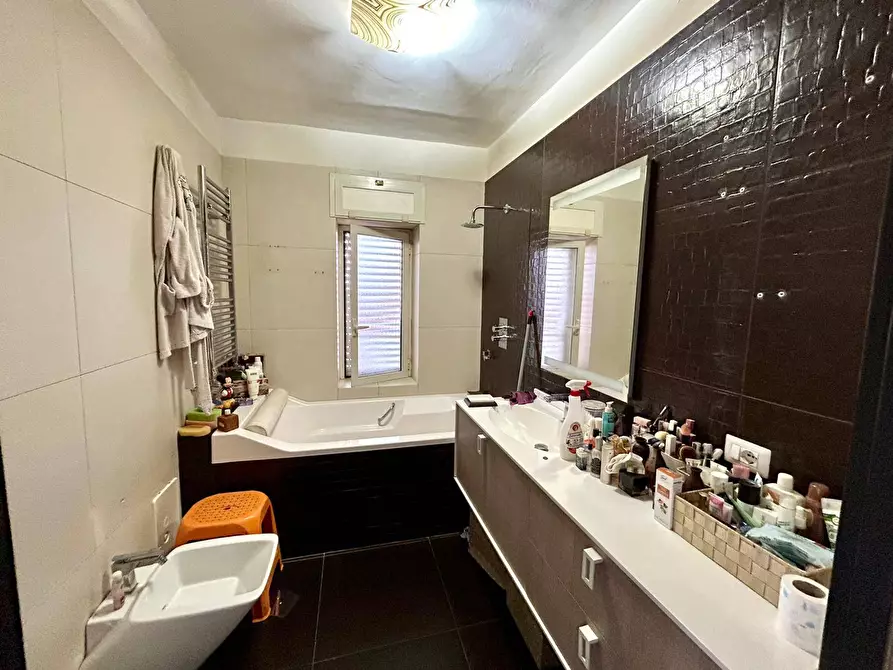 Immagine 10 di Appartamento in vendita  in Via Brindisi 1 a Acerra