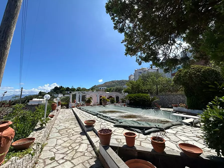 Immagine 6 di Villa in vendita  in Via Linaro a Anacapri