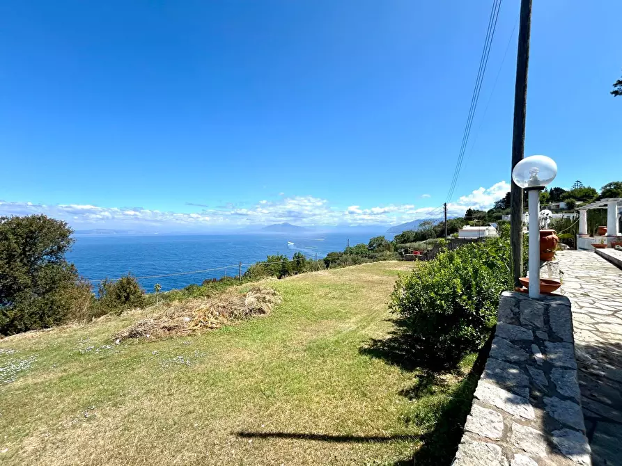 Immagine 11 di Villa in vendita  in Via Linaro a Anacapri