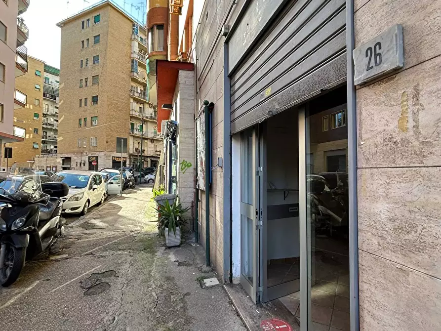 Immagine 1 di Attività commerciale in vendita  in Via Antonio Solario a Napoli
