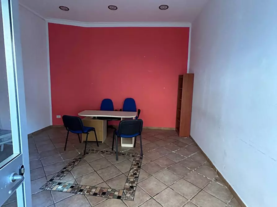 Immagine 5 di Attività commerciale in vendita  in Via Antonio Solario a Napoli