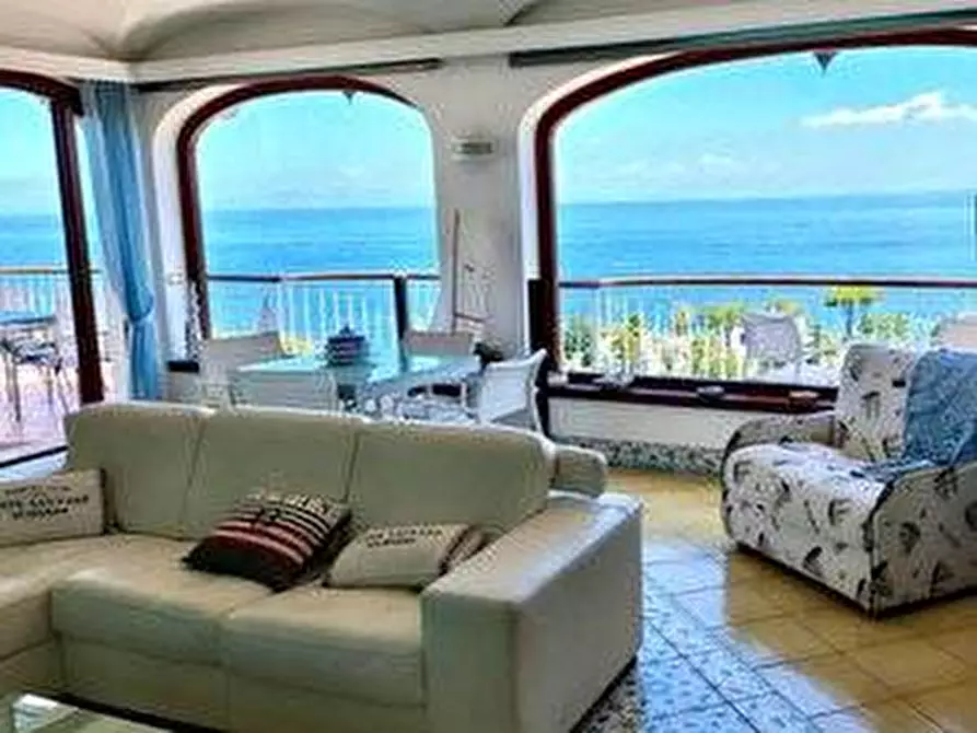 Immagine 2 di Villa in vendita  in Via Castiglione a Casamicciola Terme
