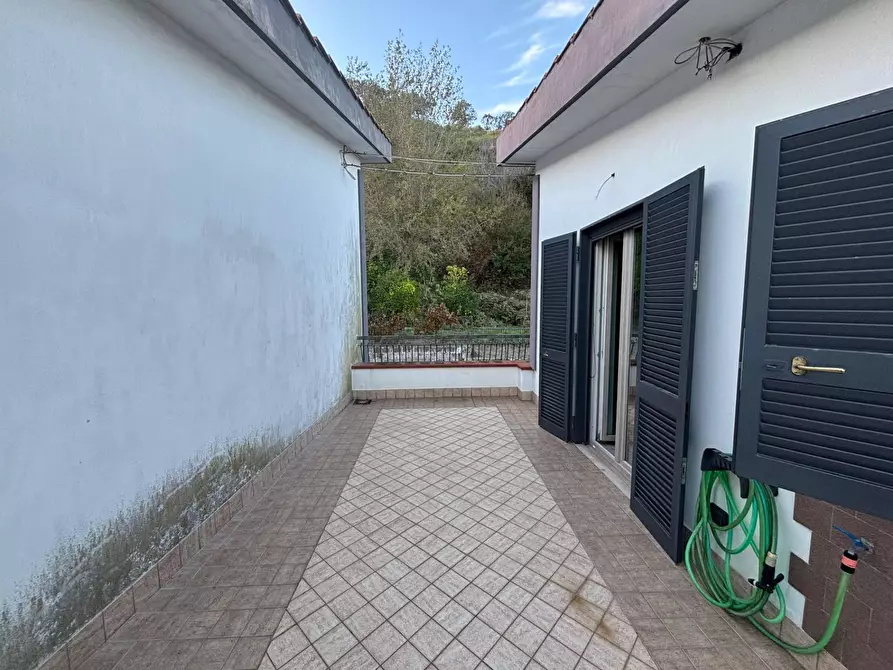Immagine 16 di Villa in vendita  in Via Campiglione a Pozzuoli