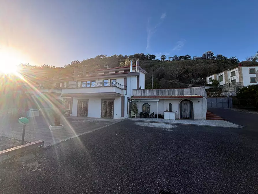 Immagine 20 di Villa in vendita  in Via Campiglione a Pozzuoli