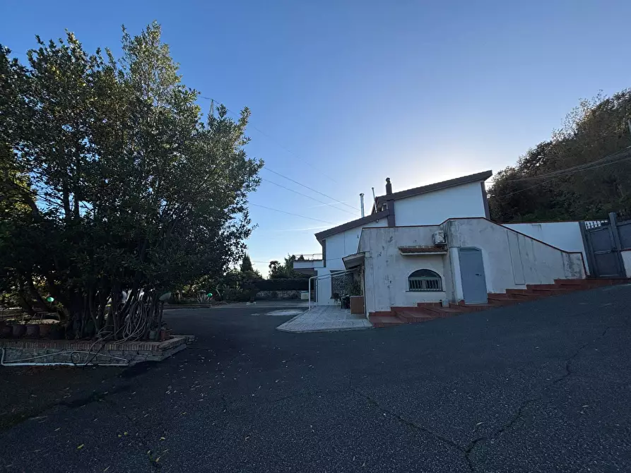 Immagine 23 di Villa in vendita  in Via Campiglione a Pozzuoli