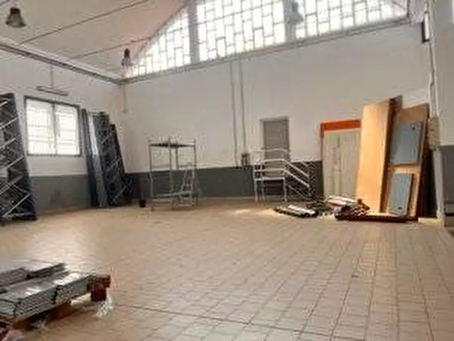 Immagine 3 di Attività commerciale in affitto  in Via Carceri Vecchie a San Giorgio A Cremano