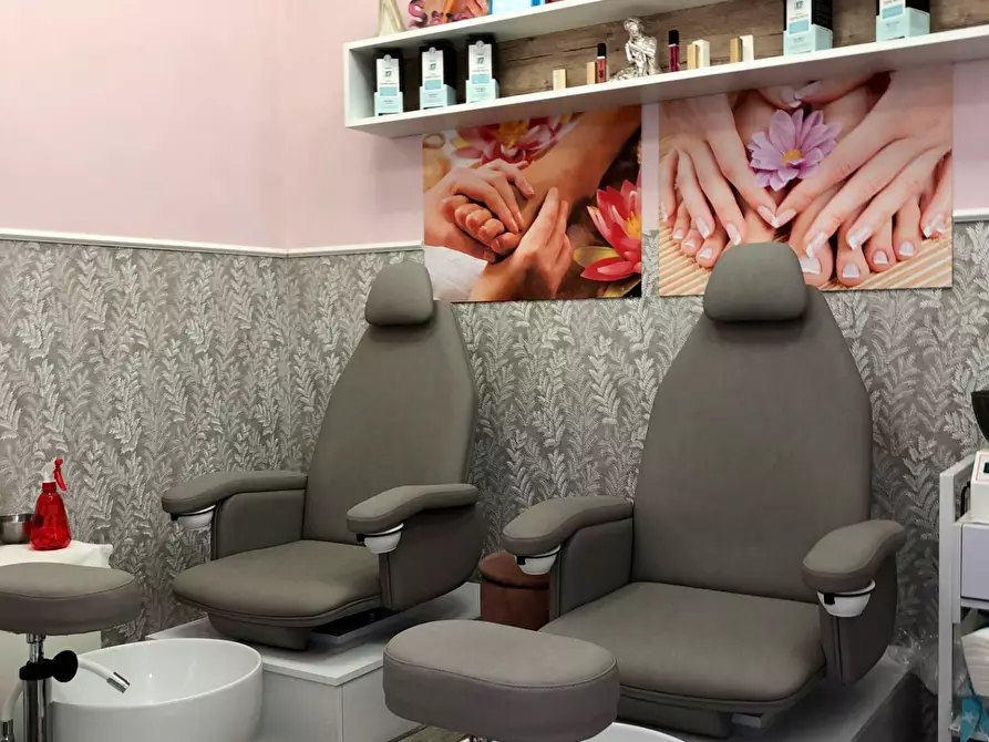 Immagine 5 di Attività commerciale in vendita  in Via Mazzini a Pomigliano D'arco