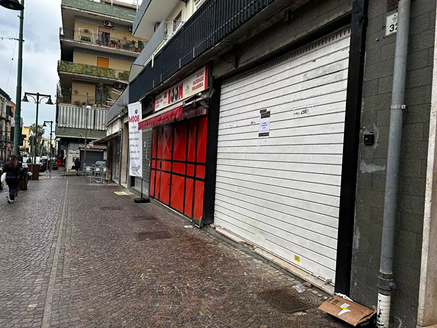 Immagine 6 di Locale commerciale in vendita  in Corso Umberto I a San Giorgio A Cremano
