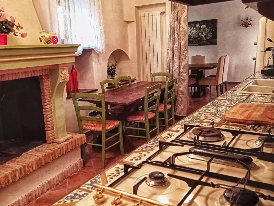 Immagine 4 di Villa in vendita  in Via Giglioli a Marzano Appio