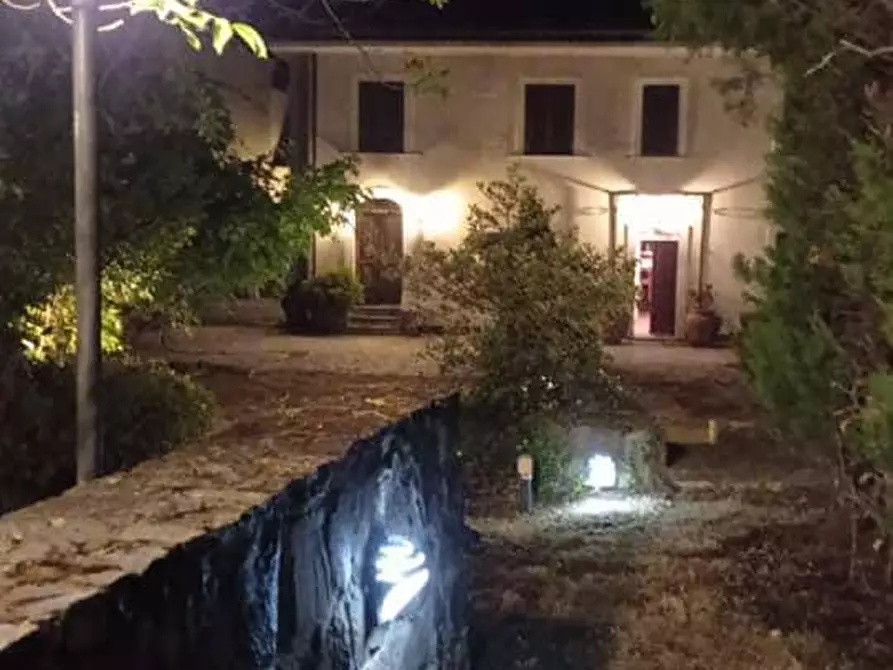 Immagine 17 di Villa in vendita  in Via Giglioli a Marzano Appio