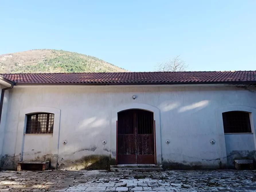 Immagine 21 di Agriturismo in vendita  in Via Giovanni Masucci a Serino