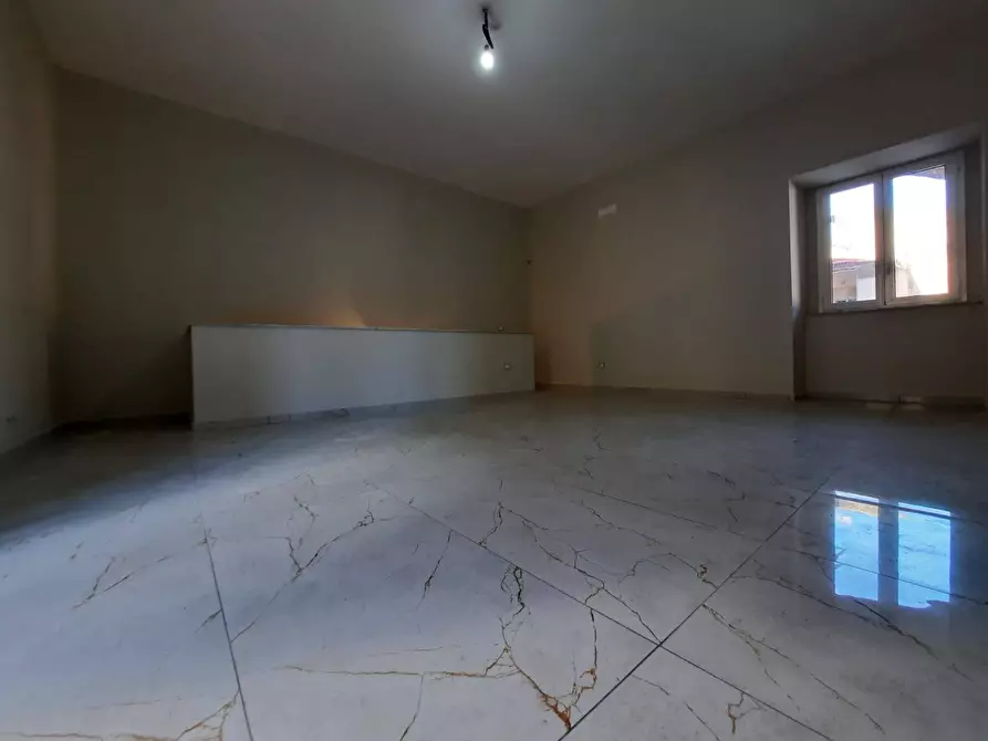 Immagine 5 di Attività commerciale in affitto  in Corso della Resistenza a Acerra
