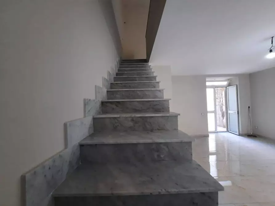 Immagine 8 di Attività commerciale in affitto  in Corso della Resistenza a Acerra