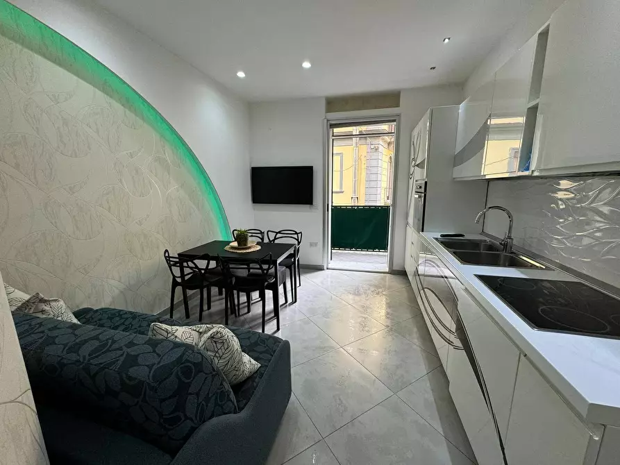 Immagine 1 di Appartamento in affitto  in Via Serapide a Napoli