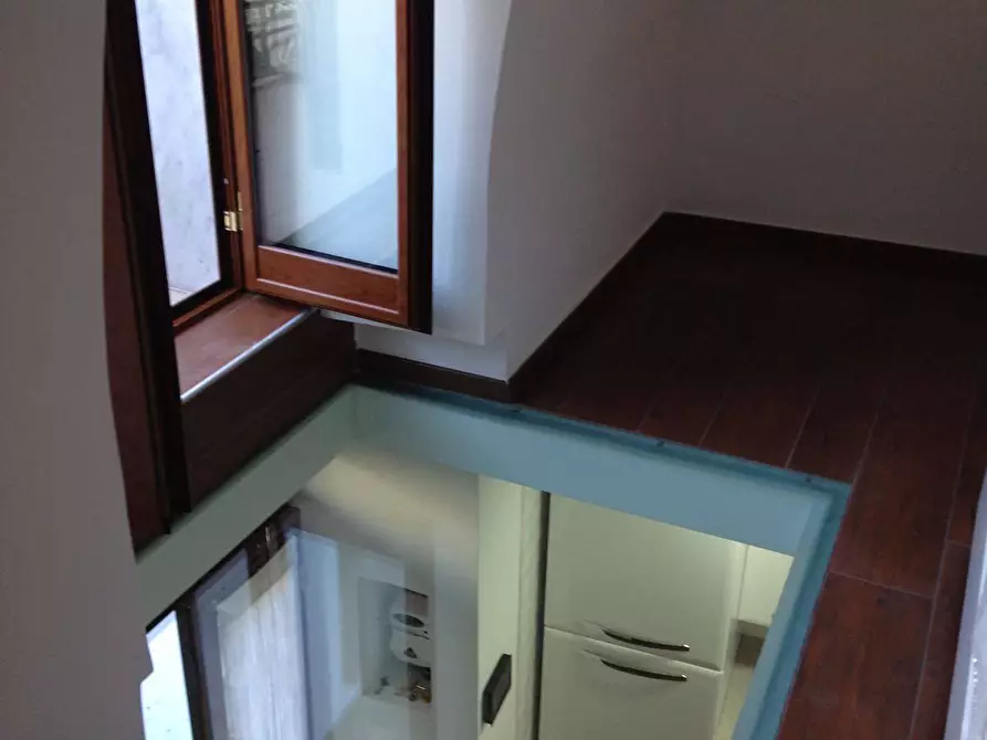 Immagine 15 di Appartamento in affitto  in piazzetta leone a mergellina 4 a Napoli