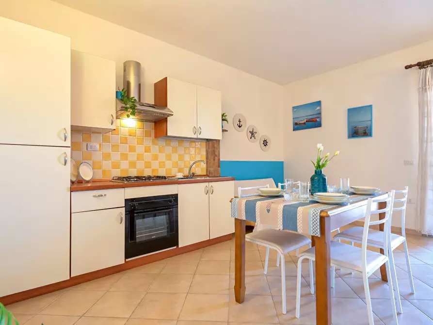 Immagine 8 di Appartamento in vendita  in via Nuoro 16 a Valledoria