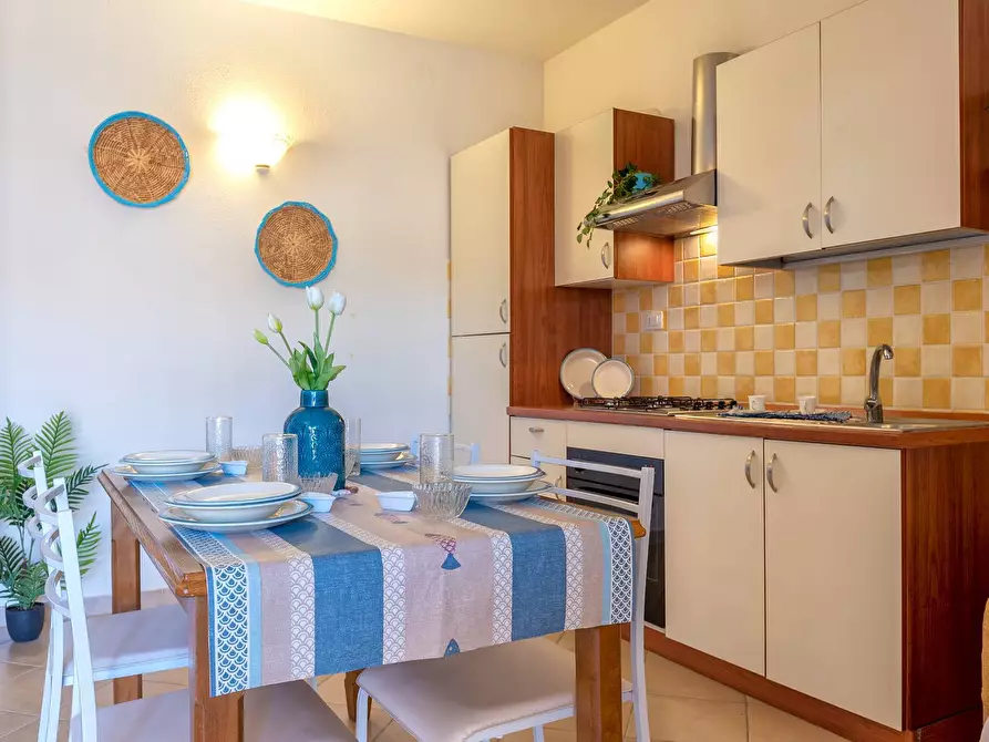 Immagine 11 di Appartamento in vendita  in via Nuoro 16 a Valledoria