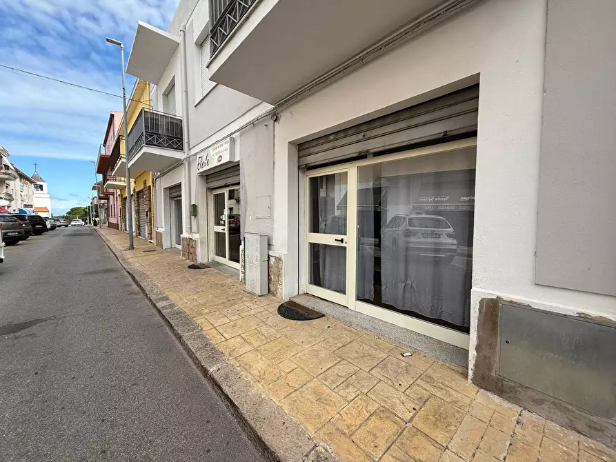 Immagine 1 di Locale commerciale in vendita  in via Caprera a Valledoria