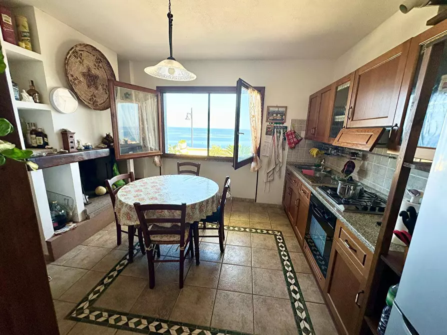 Immagine 24 di Appartamento in vendita  in via Zirulia 82 a Castelsardo