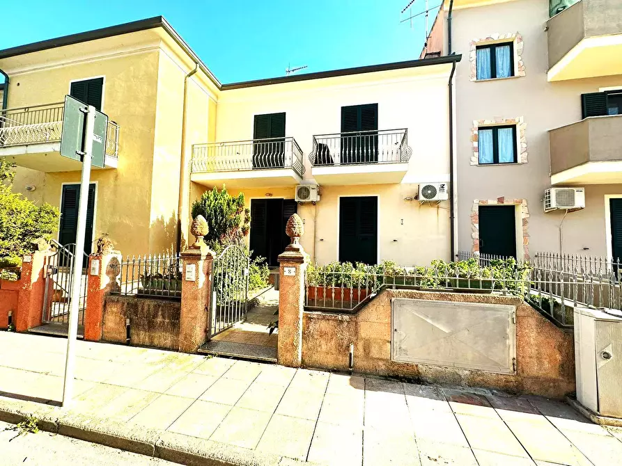 Immagine 1 di Appartamento in vendita  in via Perugia a Valledoria