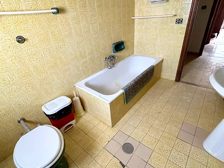 Immagine 45 di Appartamento in vendita  in corso Europa 120 a Valledoria