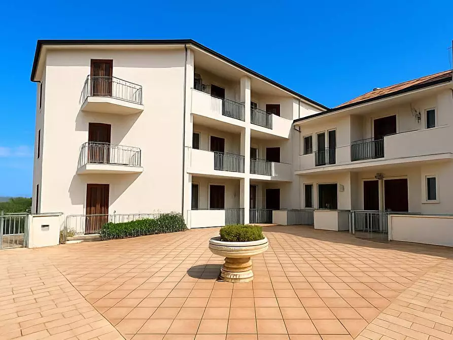 Immagine 2 di Appartamento in vendita  in via Mazzini a Valledoria