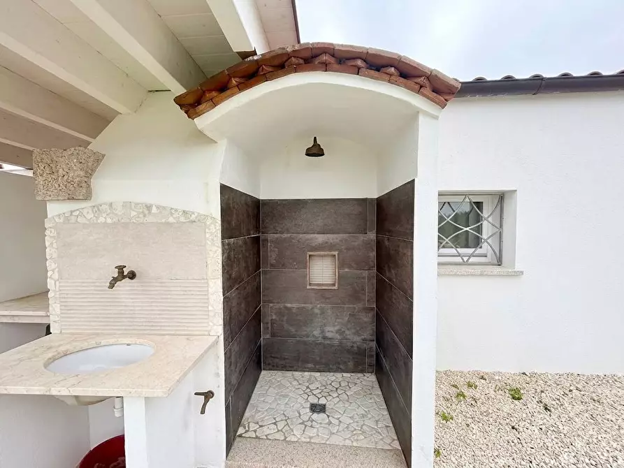Immagine 6 di Villa in vendita  in Le  Saline a Olbia
