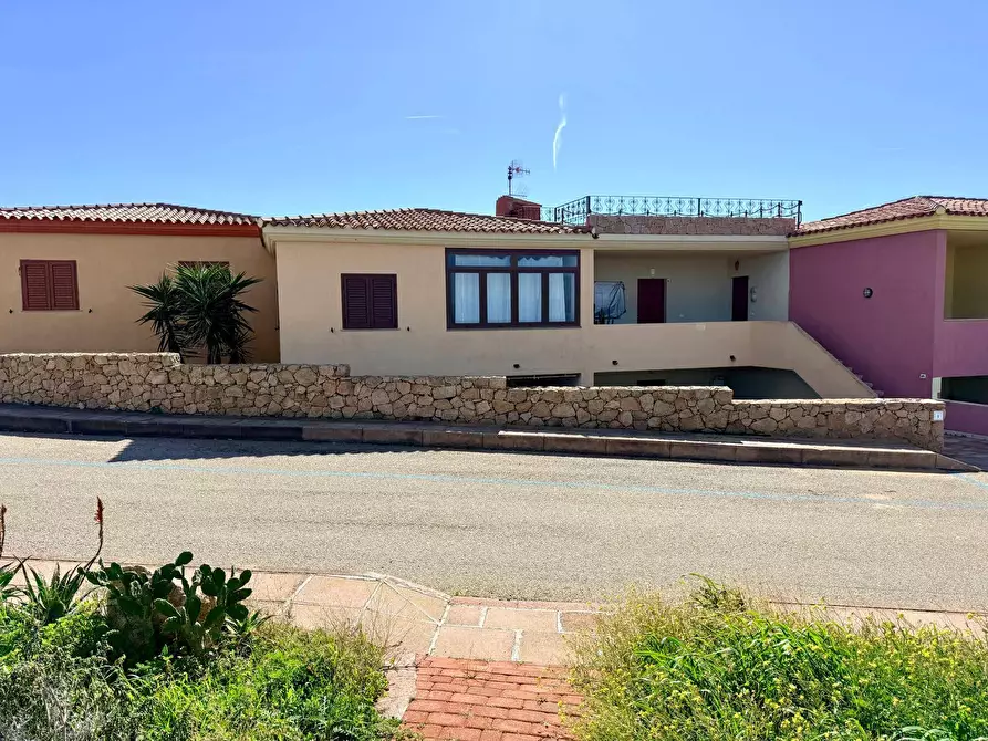 Immagine 4 di Appartamento in vendita  in Isola Rossa via La Marinedda a Trinità D'agultu E Vignola