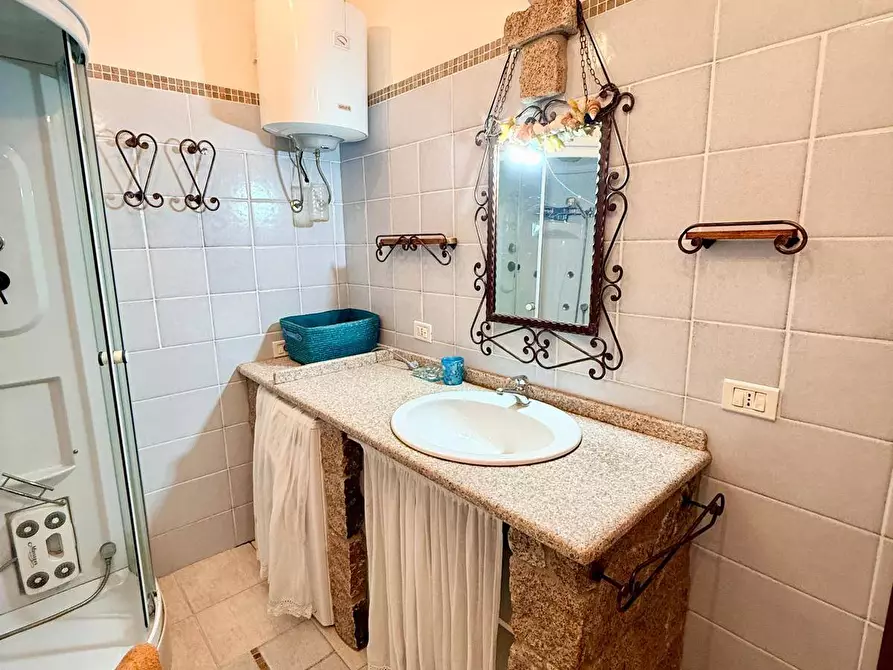 Immagine 20 di Appartamento in vendita  in Isola Rossa via La Marinedda a Trinità D'agultu E Vignola