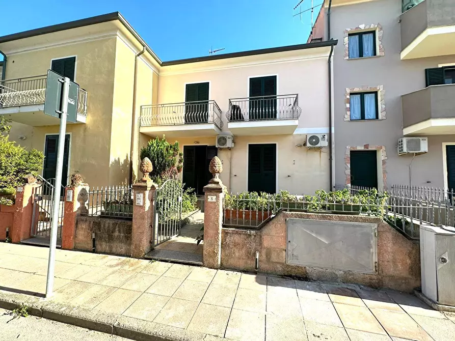 Immagine 2 di Appartamento in vendita  in via Perugia a Valledoria
