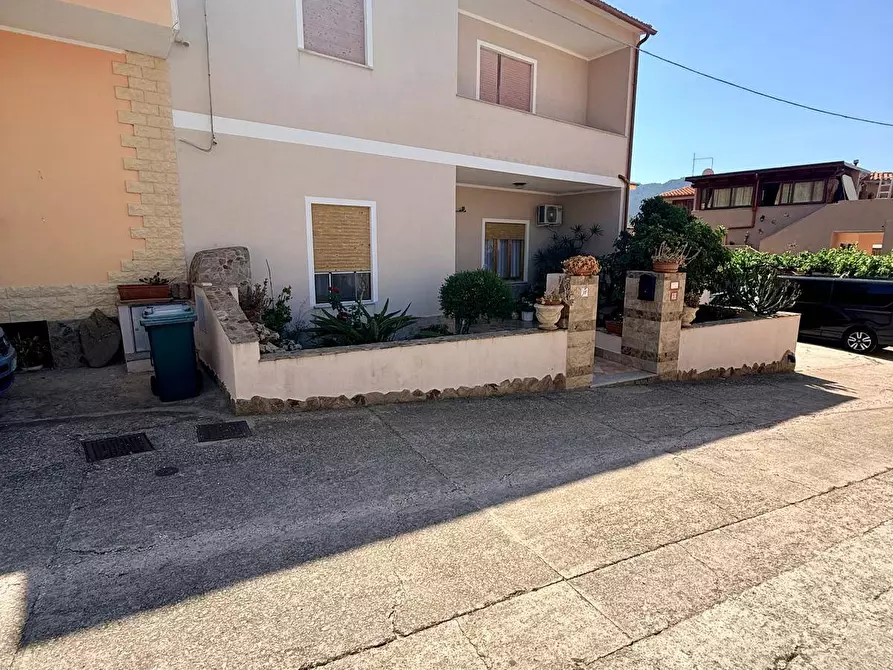 Immagine 1 di Appartamento in vendita  in via Delle Vigne 10 a Badesi