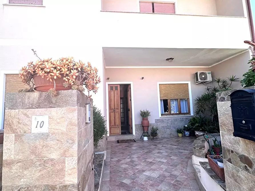 Immagine 3 di Appartamento in vendita  in via Delle Vigne 10 a Badesi
