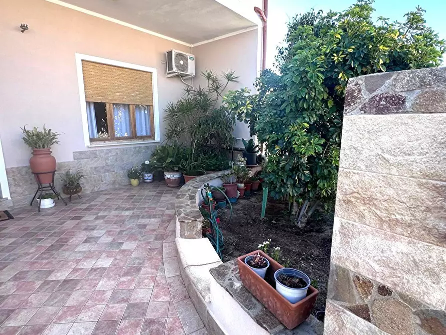 Immagine 4 di Appartamento in vendita  in via Delle Vigne 10 a Badesi